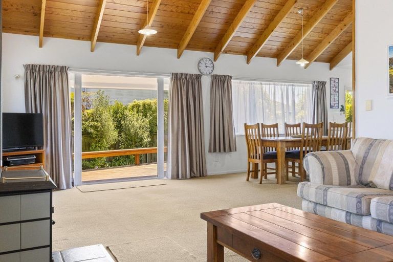 Photo of property in 8 Haines Grove, Rainbow Point, Taupo, 3330