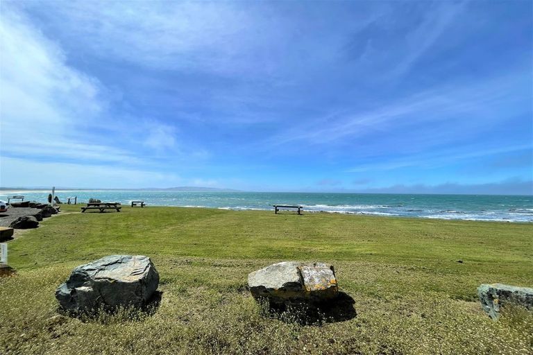 Photo of property in 1262 Kaka Point Road, Kaka Point, 9271