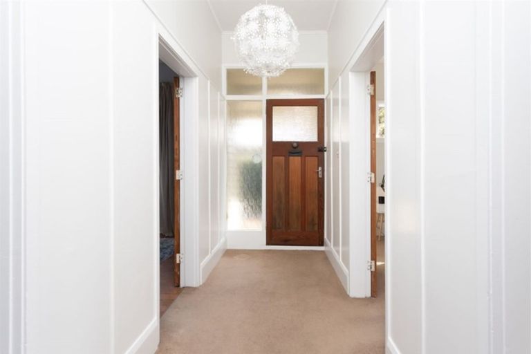 Photo of property in 16 Winton Street, St Albans, Christchurch, 8014