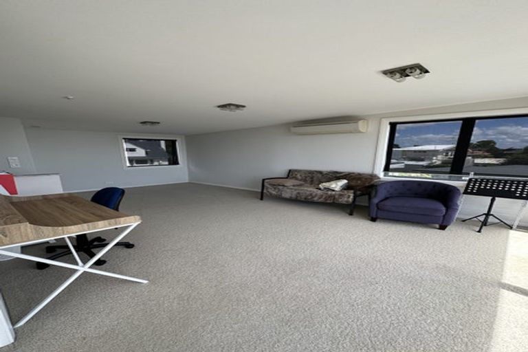 Photo of property in 276 Lake Road, Hauraki, Auckland, 0622