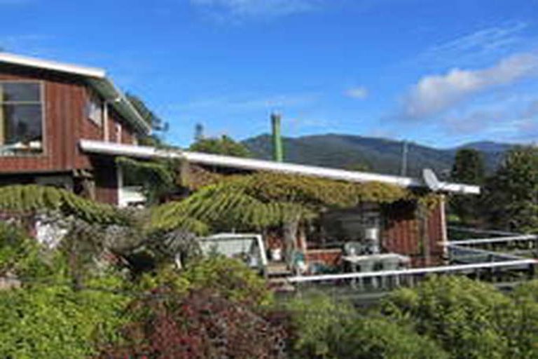 Photo of property in 1746 Queen Charlotte Drive, Linkwater, Picton, 7281