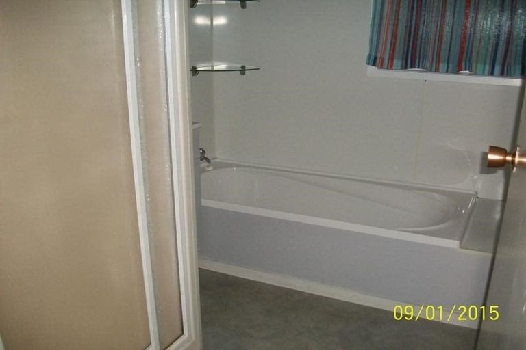 Photo of property in 63 Reynella Drive, Massey, Auckland, 0614