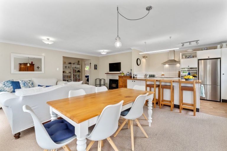 Photo of property in 74 Glen Road, Raumati South, Paraparaumu, 5032