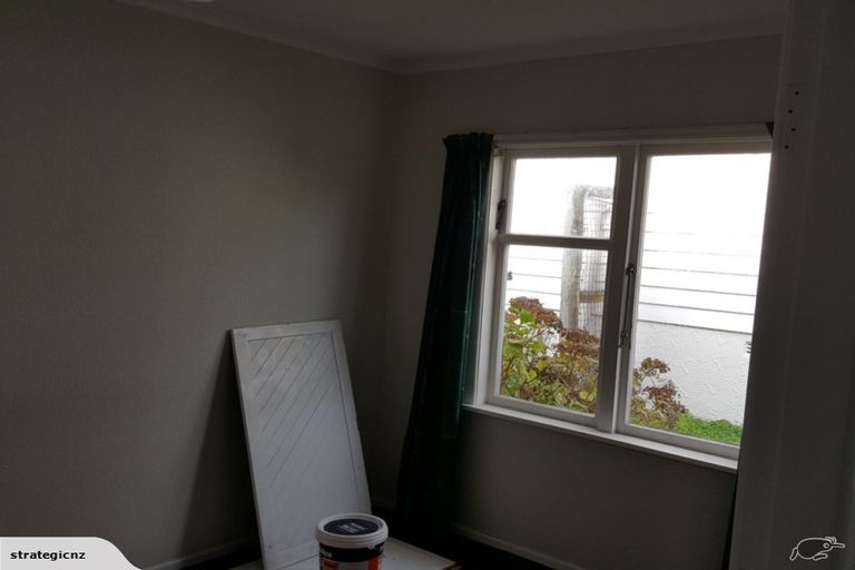 Photo of property in 37 Redwood Avenue, Tawa, Wellington, 5028