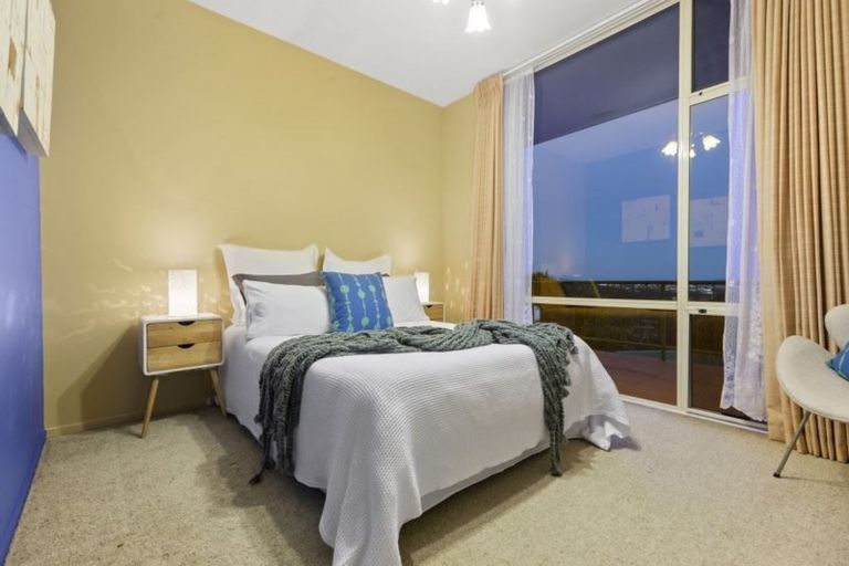 Photo of property in 10 Bragato Place, Chatswood, Auckland, 0626