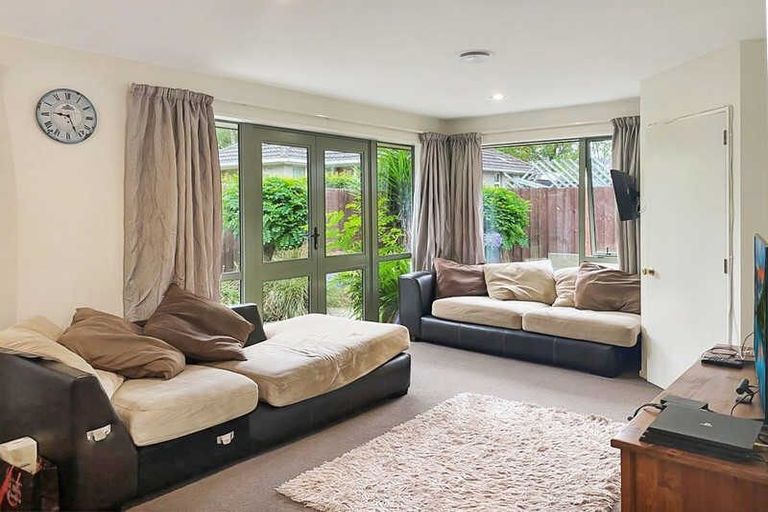 Photo of property in 17a Truman Road, Bryndwr, Christchurch, 8053