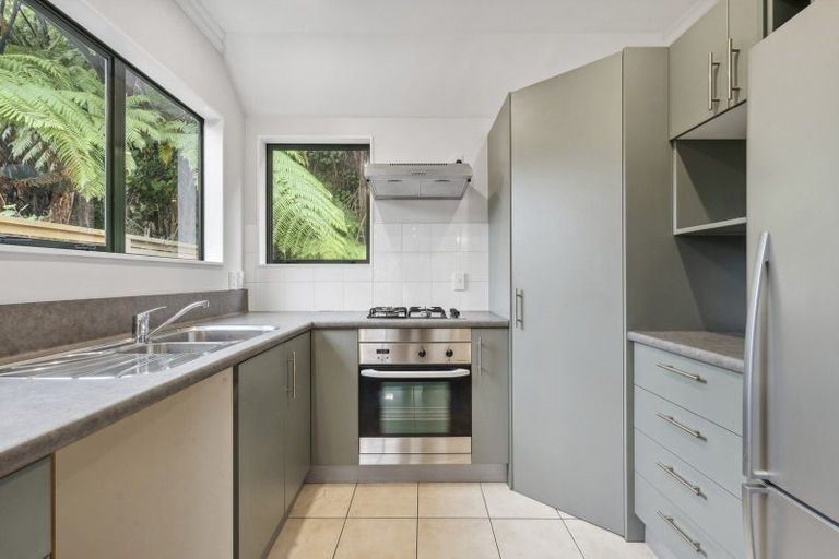 Photo of property in 41 Futuna Close, Karori, Wellington, 6012