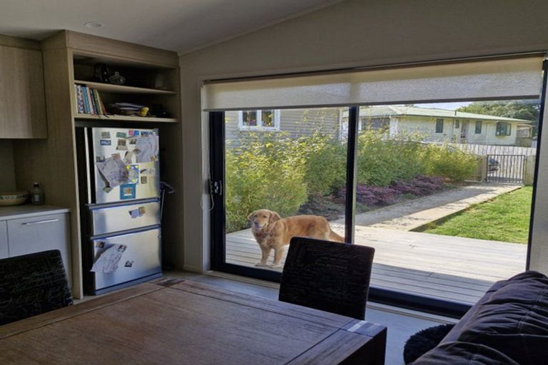 Photo of property in 7 Kapuka Road, Mangere Bridge, Auckland, 2022