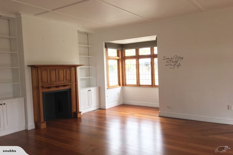 Photo of property in 19 Alan Street, Palmerston North, 4414