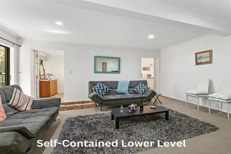 Photo of property in 9 Grovenor Drive, Orewa, 0931