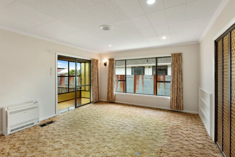Photo of property in 39 Branston Street, Hornby, Christchurch, 8042