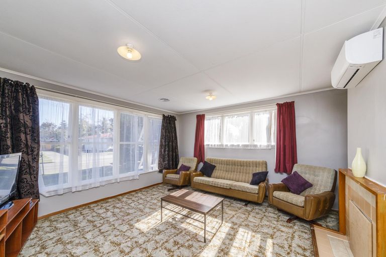 Photo of property in 4 Jackson Avenue, Highbury, Palmerston North, 4412