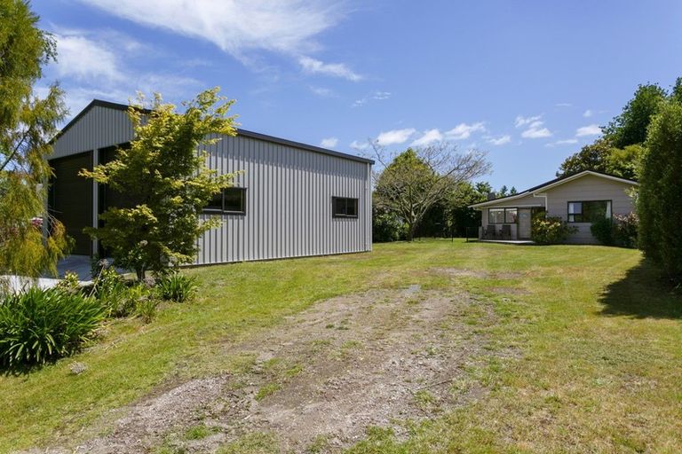 Photo of property in 18 Irwin Place, Kinloch, Taupo, 3377