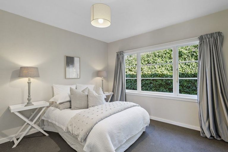 Photo of property in 27 Aorangi Road, Bryndwr, Christchurch, 8053