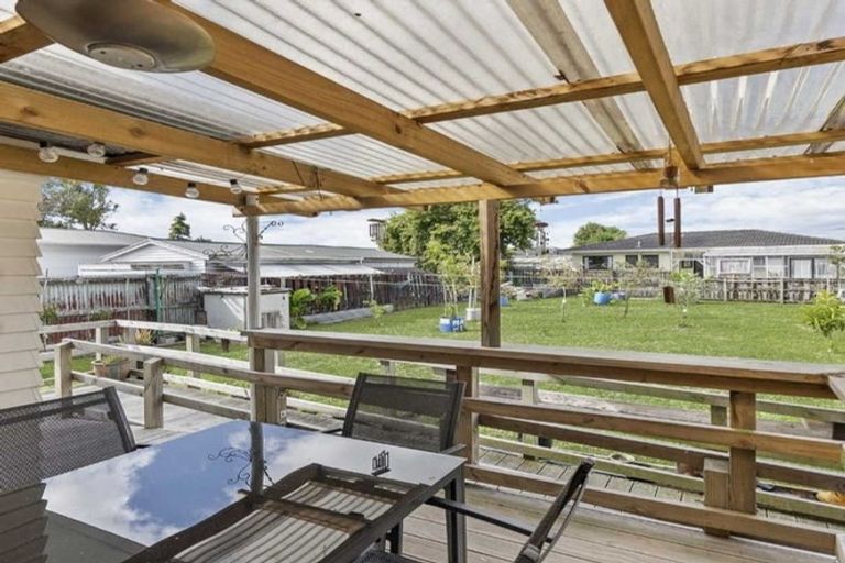 Photo of property in 9 Wilson Place, Papakura, 2110