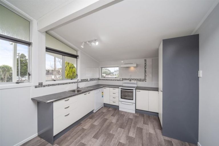 Photo of property in 22 Iredale Road, Hawera, 4610