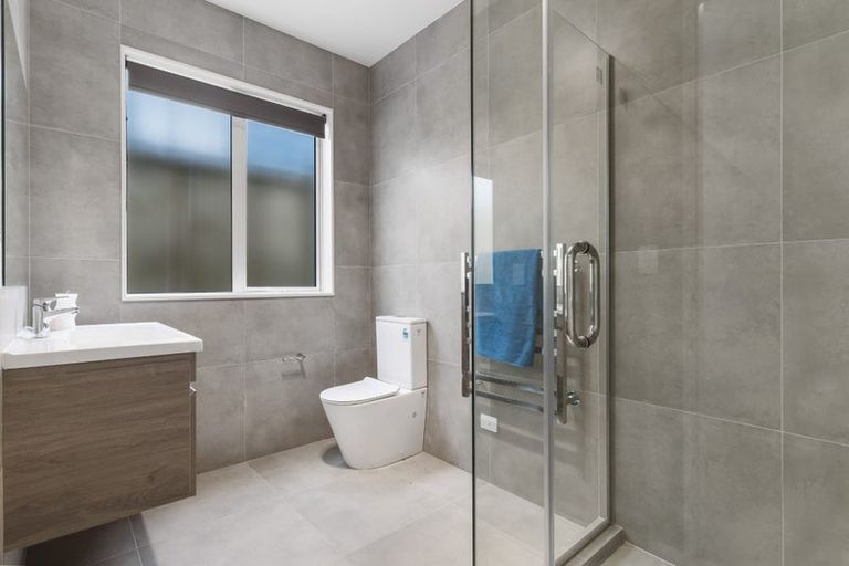 Photo of property in 48 Kea Road, Silverdale, 0932