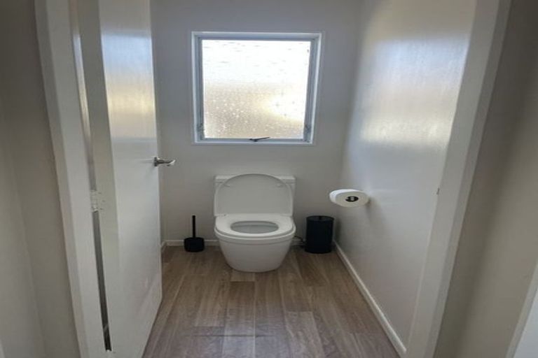 Photo of property in 28a Roband Crescent, Brown Owl, Upper Hutt, 5018