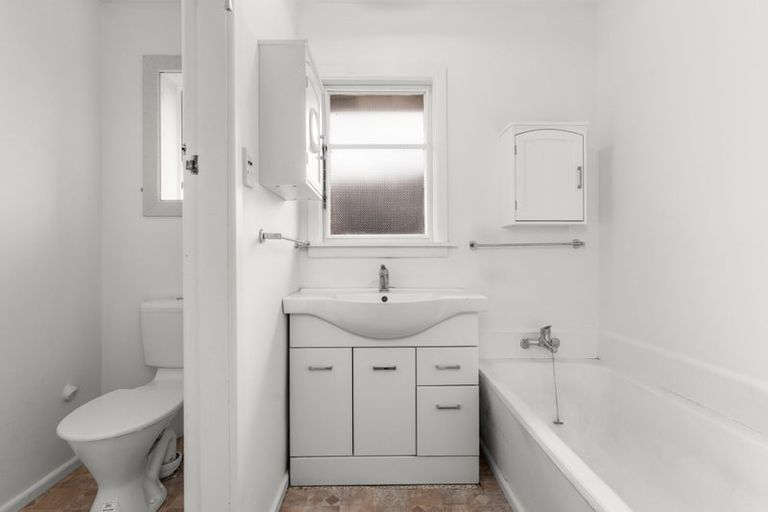 Photo of property in 10 Haslett Place, Upper Riccarton, Christchurch, 8041