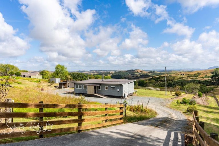 Photo of property in 918 Oneriri Road, Kaiwaka, 0573