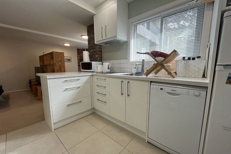 Photo of property in 39a Mantell Street, Seatoun, Wellington, 6022