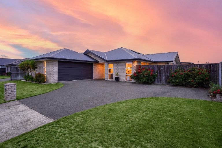 Photo of property in 15 Monarch Boulevard, Kaiapoi, 7630
