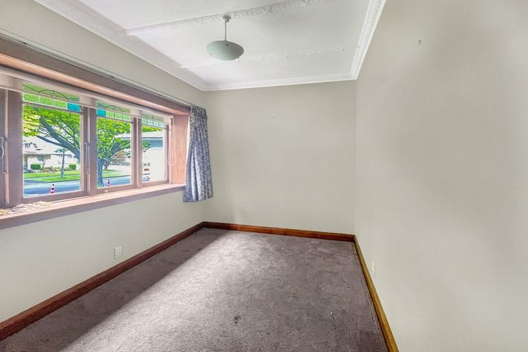 Photo of property in 73 Birmingham Street, Takaro, Palmerston North, 4412
