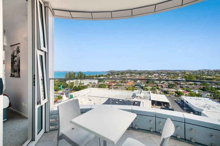 Photo of property in 1011/11 Tamariki Avenue, Kelston, Auckland, 0602