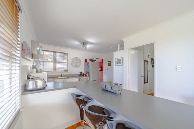 Photo of property in 75 Gillies Crescent, Waimarama, Havelock North, 4294