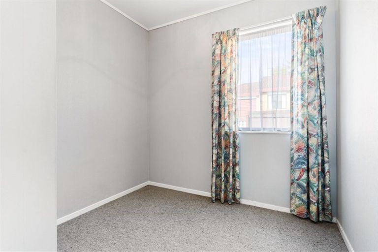 Photo of property in 47 Glenview Road, Glen Eden, Auckland, 0602