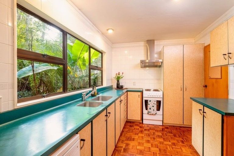 Photo of property in 56 Tanekaha Road, Titirangi, Auckland, 0604