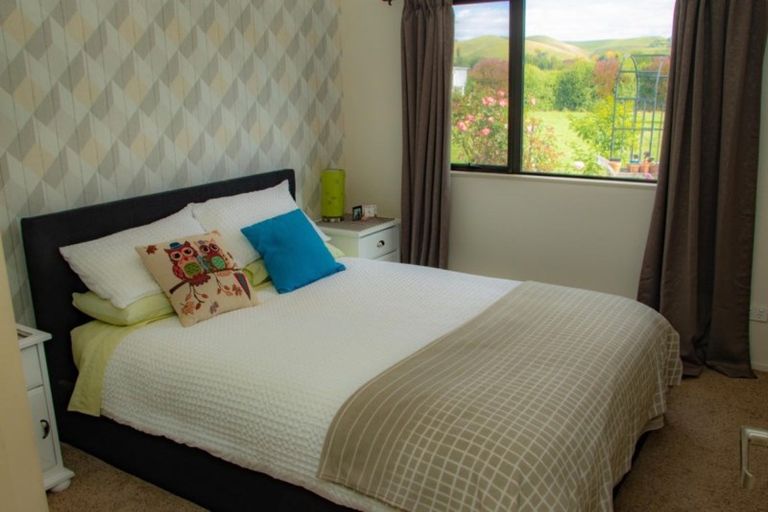 Photo of property in 33 Kyle Road, Waipukurau, 4281