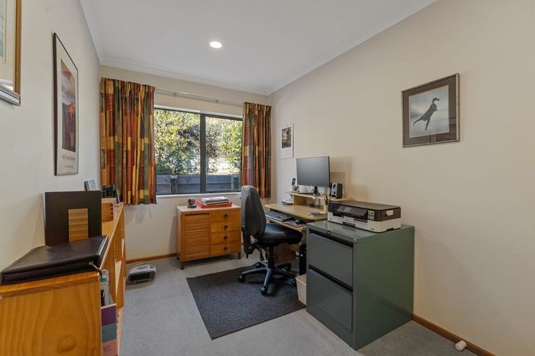 Photo of property in 117 Realm Drive, Paraparaumu, 5032