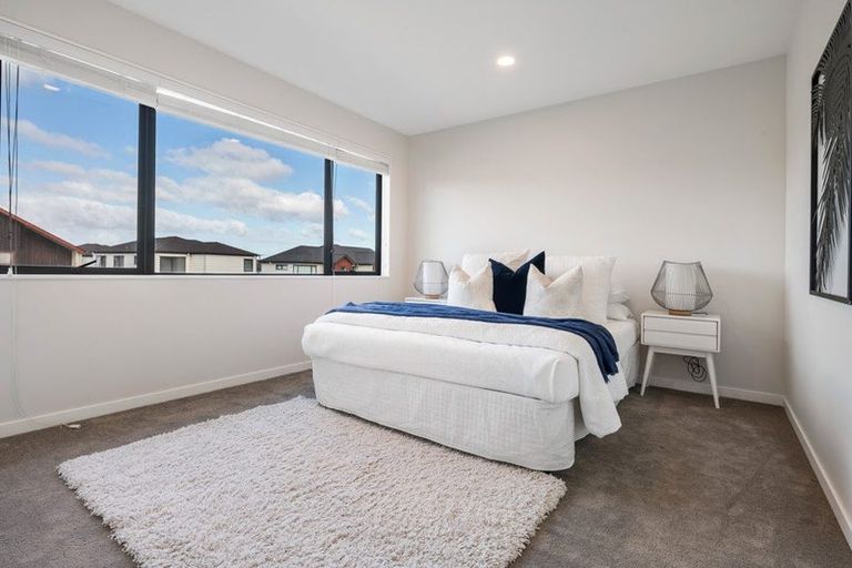 Photo of property in 8 Thomas Rielly Avenue, Hobsonville, Auckland, 0616