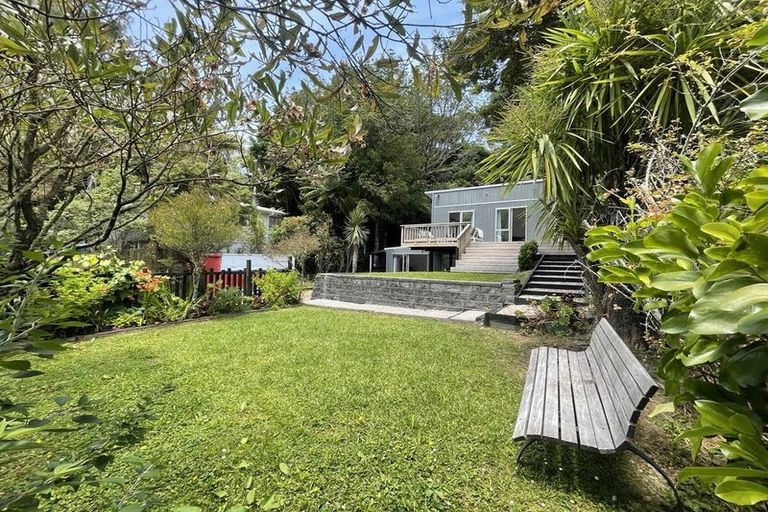 Photo of property in 37 Western Road, Laingholm, Auckland, 0604