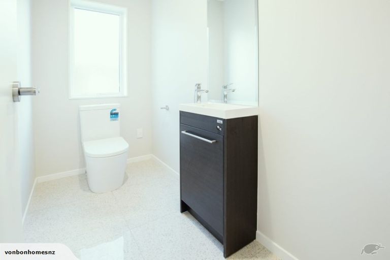 Photo of property in 52 Schoolside Road, Kumeu, 0810