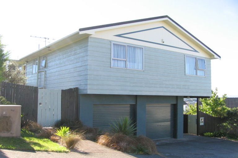 Photo of property in 8 Nalanda Crescent, Broadmeadows, Wellington, 6035