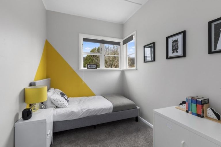 Photo of property in 114 Cambridge Terrace, Fairfield, Lower Hutt, 5011