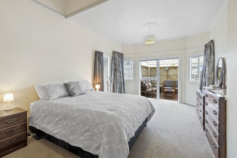 Photo of property in 14 Montgomery Street, Levin, 5510