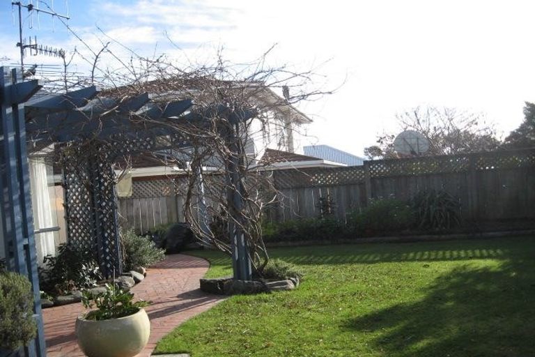 Photo of property in 2 Stead Crescent, Stoke, Nelson, 7011