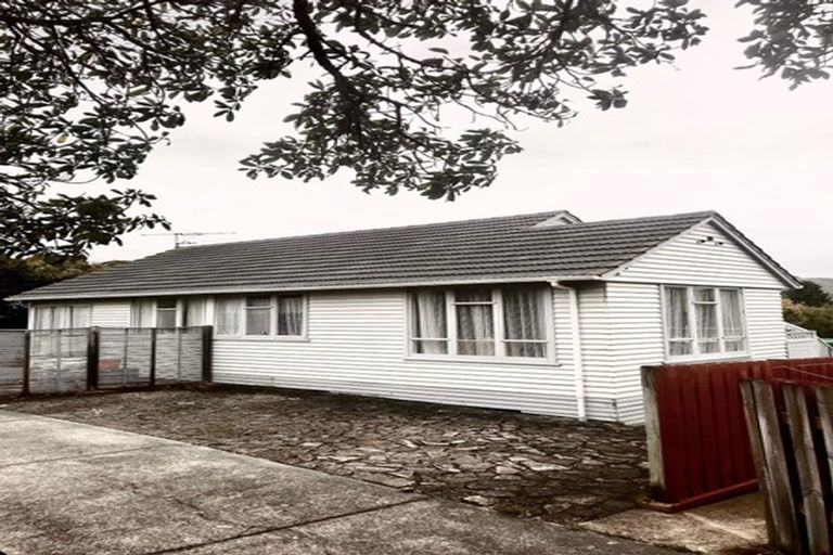 Photo of property in 38a Victory Crescent, Tawa, Wellington, 5028