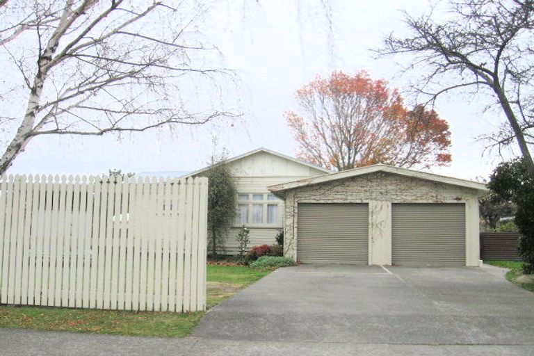 Photo of property in 37 Chester Street, Taradale, Napier, 4112