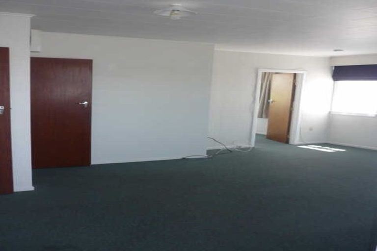 Photo of property in 4 Duke Place, New Plymouth, 4310