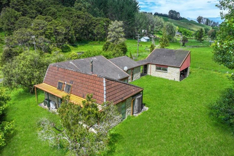 Photo of property in 301 Neavesville Road, Puriri, Thames, 3578