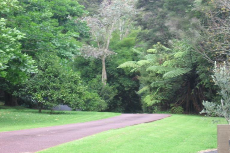 Photo of property in 7 Waerenga Place, Titirangi, Auckland, 0604