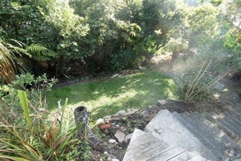 Photo of property in 70 Pembroke Road, Northland, Wellington, 6012