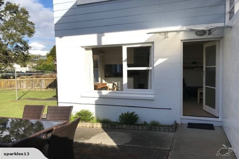 Photo of property in 16 Keldale Place, Forrest Hill, Auckland, 0620