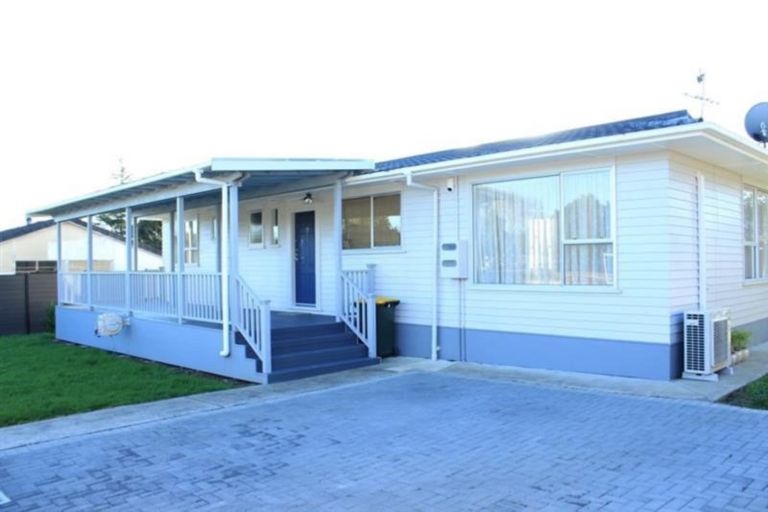 Photo of property in 5 Chantal Place, Red Hill, Papakura, 2110