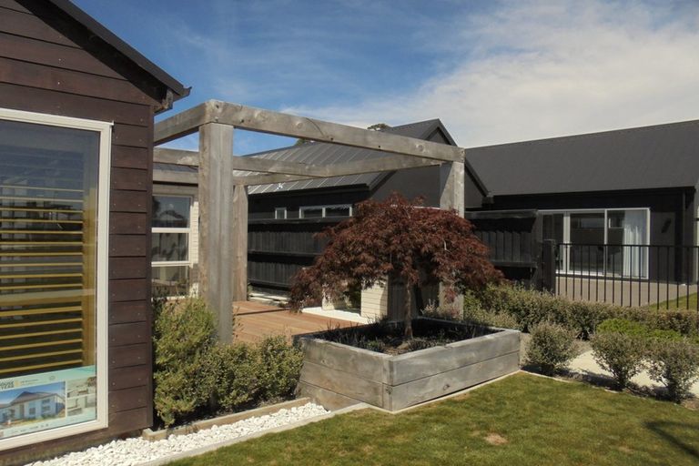 Photo of property in 6 John Raven Lane, Woodend, 7610