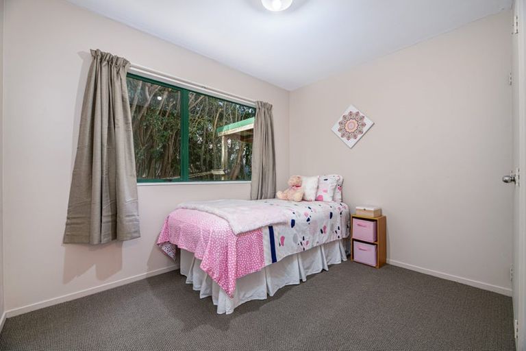 Photo of property in 6a Jillian Drive, Ranui, Auckland, 0612